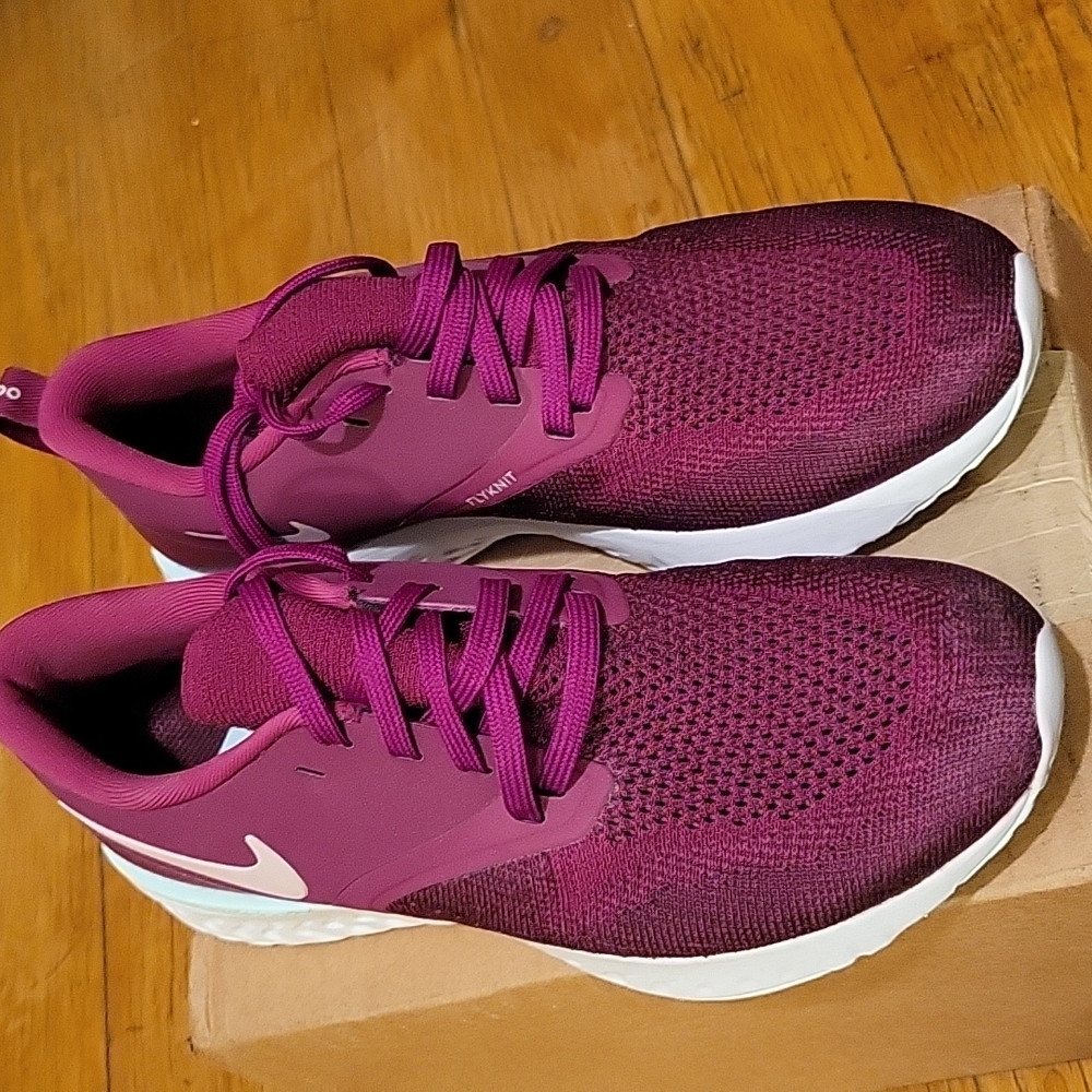 Nike Odyssey React 2 Flyknit Women's Size 7